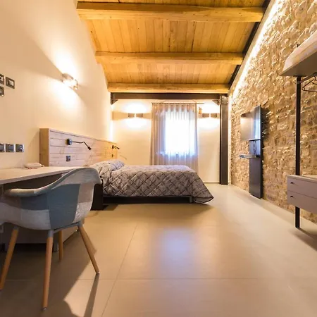 Borgotufi Albergo Diffuso Castel del Giudice Esterno foto