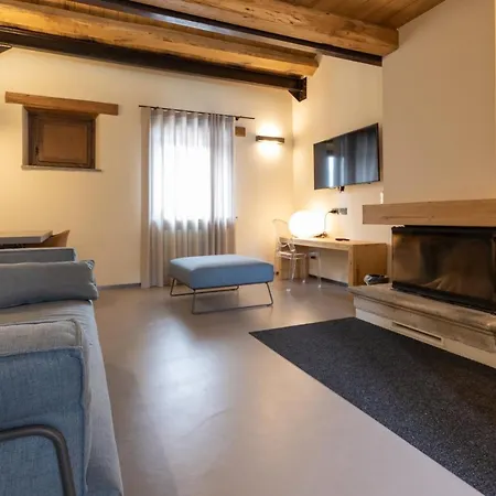 Borgotufi Albergo Diffuso Castel del Giudice Esterno foto