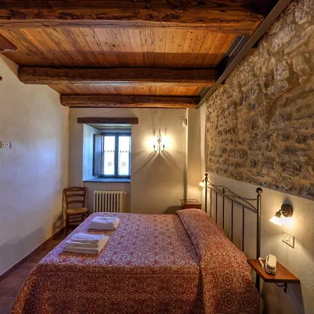 Borgotufi Albergo Diffuso Castel del Giudice Esterno foto