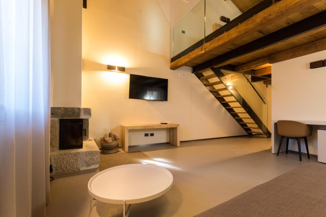 Borgotufi Diffuso Hotel Castel del Giudice
